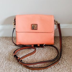 🆕Dooney & Bourke Pebble Leather Crossbody -Hunter